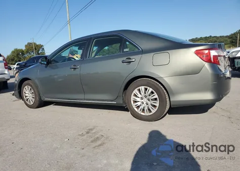 2012 Toyota Camry Base z USA, uszkodzony, nr VIN 4T1BF1FK2CU513216